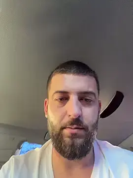 Stripchat Free Porn Cam of Pablo_Hornyguy95