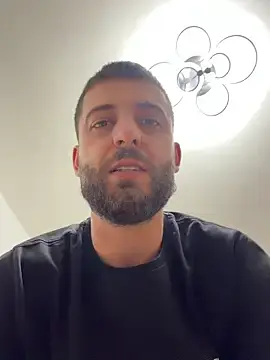 Stripchat Live Porn of Pablo_Hornyguy95