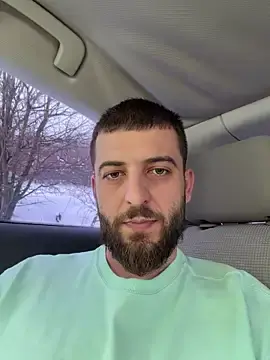 Stripchat Free Porn Cam of Pablo_Hornyguy95