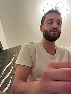 Stripchat Private Sex Chat of Pablo_Hornyguy95