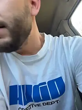 Stripchat Free Porn Cam of Pablo_Hornyguy95