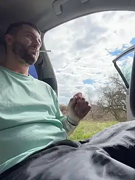 Stripchat Live Sex Cam of Pablo_Hornyguy95