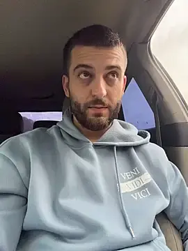 Stripchat Live Sex of Pablo_Hornyguy95