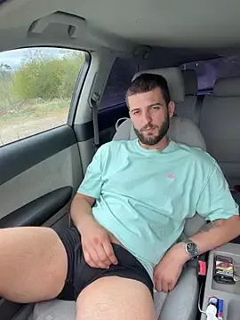 Stripchat Free Porn Cam of Pablo_Hornyguy95