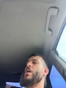 Stripchat Free Porn Cam of Pablo_Hornyguy95