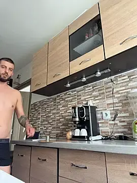 Stripchat Watch Live Sex Cams of Pablo_Hornyguy95