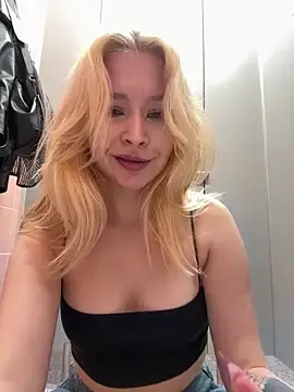 Stripchat Adult Webcam of Cum_girlss