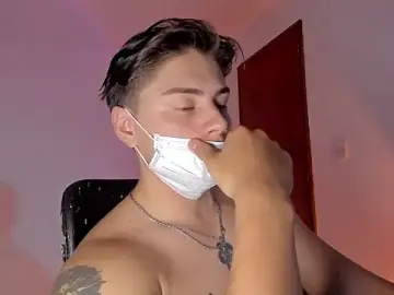 Stripchat Watch Live Sex Cams of Giordano_Russo