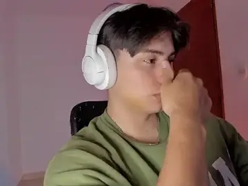 Stripchat Free Porn Cam of Giordano_Russo