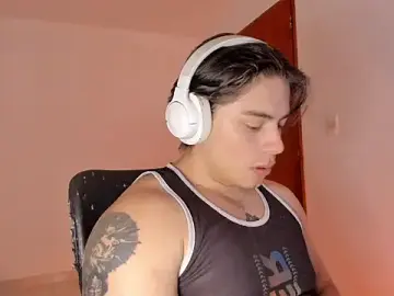 Stripchat Live Sex Cam of Giordano_Russo