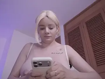 Stripchat Adult Webcams of bella_adams_