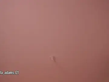 Stripchat Sex Cam of bella_adams_
