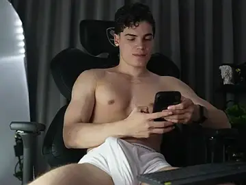 Stripchat Adult Webcams of Max_cortes1