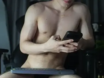 Stripchat Live Sex Cam of Max_cortes1