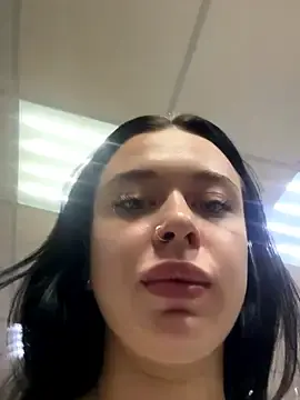 Stripchat Free Porn Cam of AlishaOfThorns