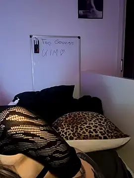 Stripchat Sex Cam of madelinexx