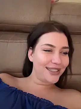Stripchat Best Webcam of KikiWatson