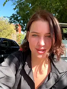 Stripchat Free Porn Cam of KikiWatson