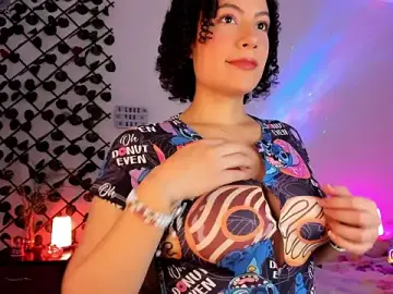 Stripchat Free Porn Cam of cailynhot