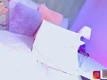 Stripchat Adult Webcam of AiishaRose