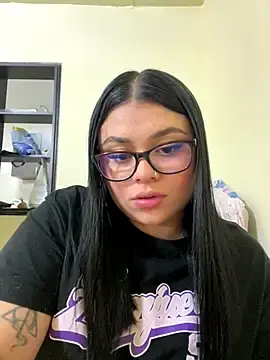 Stripchat Free Live Porn of alissonfernandez_