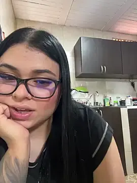 Stripchat Live Sex Cam of alissonfernandez_