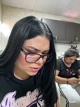 Stripchat Watch Live Sex Cams of alissonfernandez_