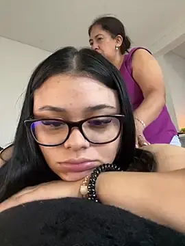 Stripchat Adult Webcams of alissonfernandez_