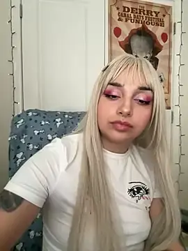 Stripchat Watch Live Sex Cams of CharmingMaddie