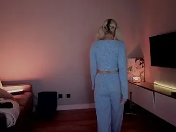 Stripchat Live Sex Cam of RileyMee