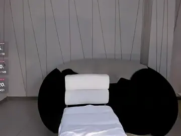 Stripchat Free Porn Cam of NiaHolland