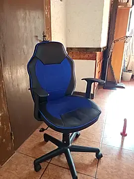 Stripchat Live Sex Cam of Melody73