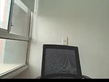 Stripchat Live Sex Cam of Alaiapink