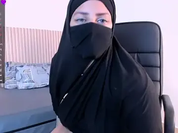 Stripchat Nude Webcam of zully_arab