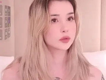 Stripchat Live Sex Cam of Nesolla