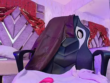 Stripchat Nude Webcam of redd_pandaa