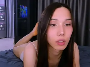 Stripchat Watch Live Sex Cams of Kaia_Sunshine_Mia