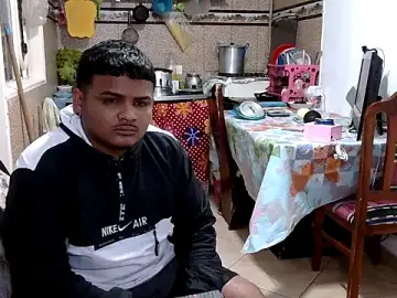 Stripchat Free Porn Cam of Boycuriousxxx