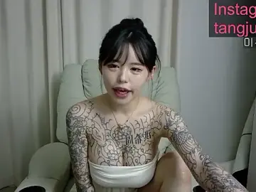 Stripchat Sex Cam of tangju7