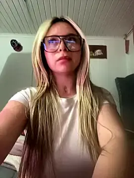 Stripchat Adult Webcam of CristalGmez