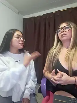 Stripchat Adult Webcams of CristalGmez