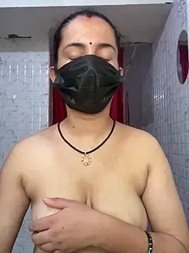 Stripchat Sex Cam of Pinky_hoti