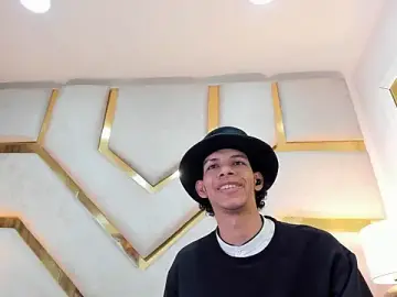 Stripchat Sex Cam of TomyMosterCock