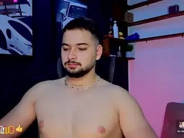 Stripchat Free Live Porn of Andrew_Brown