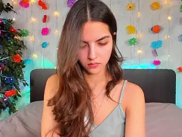 Stripchat Adult Video Chat of Milana_Crystal_