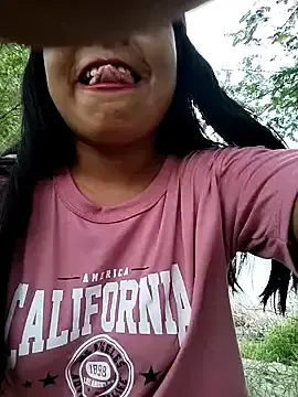 Stripchat Nude Webcam of Clery_lin