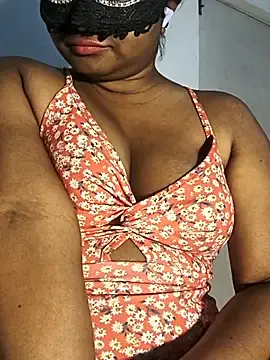 Stripchat Adult Webcam of DIRTYSECRET_QUEEN_07