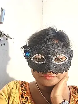 Stripchat Free Porn Cam of DIRTYSECRET_QUEEN_07