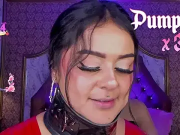 Stripchat Sex Chat of SoffiQueen