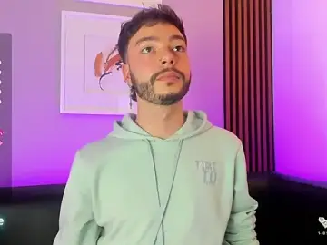 Stripchat Sex Cam of noah_ricci